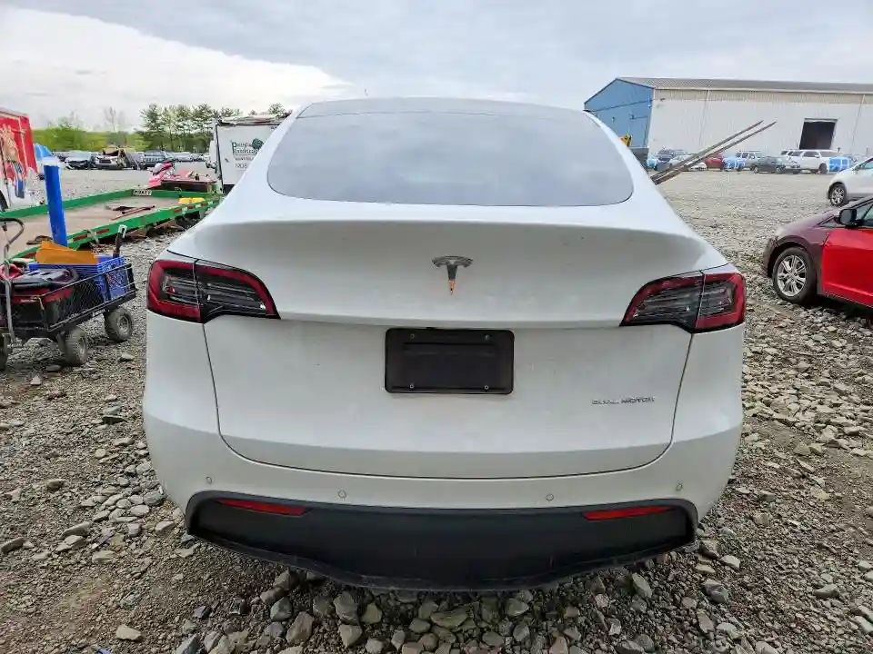 7SAYGDEE5NF563339 2022 TESLA MODEL Y-5