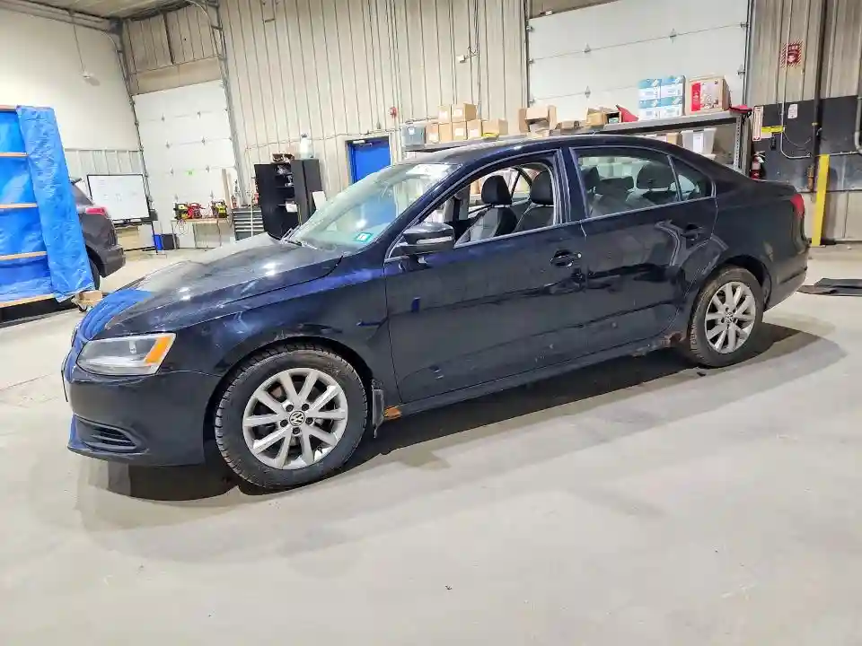 3VWDP7AJ3CM357975 2012 VOLKSWAGEN JETTA-0