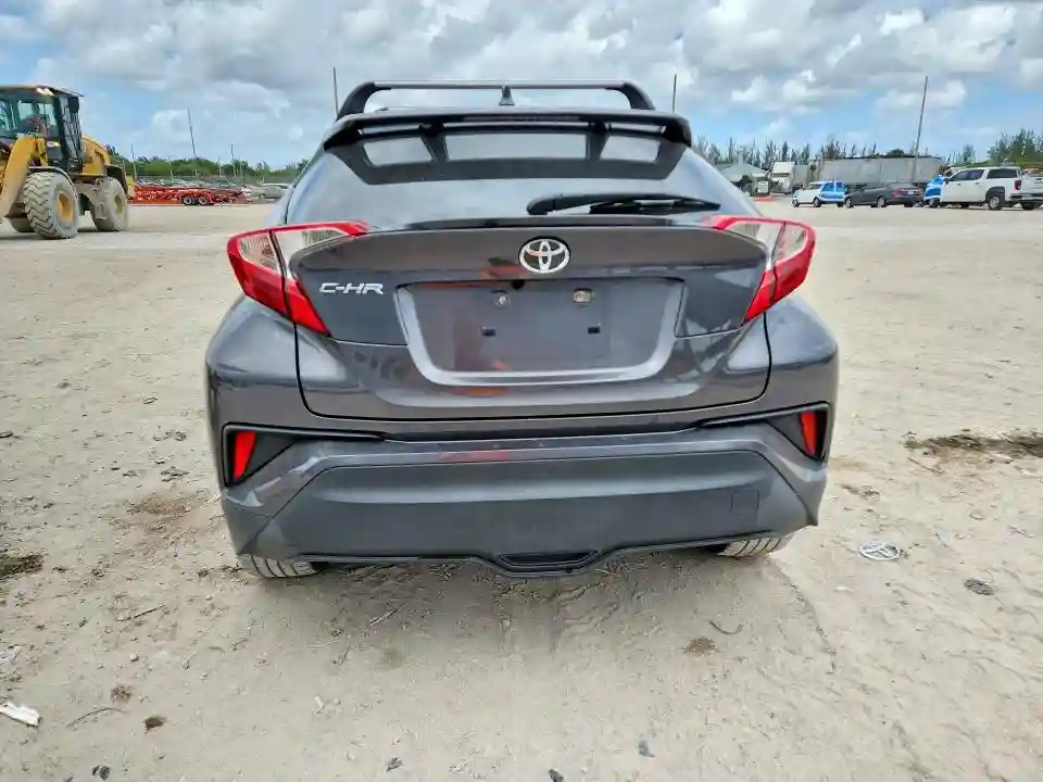 JTNKHMBX0L1065623 2020 TOYOTA C-HR-5