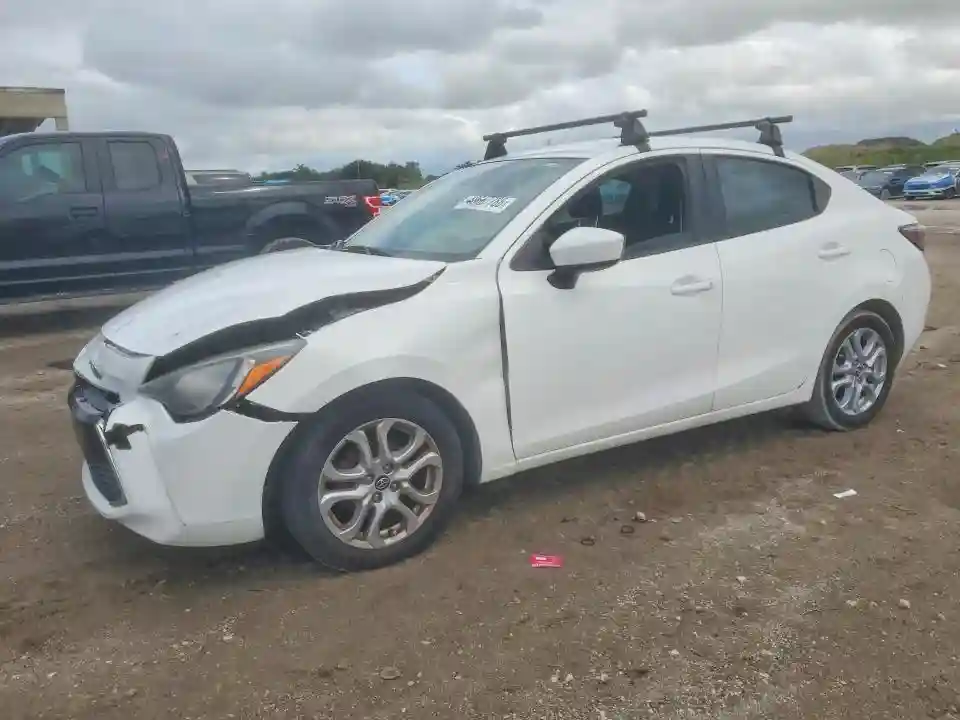 3MYDLBYV9HY192123 2017 TOYOTA YARIS-0