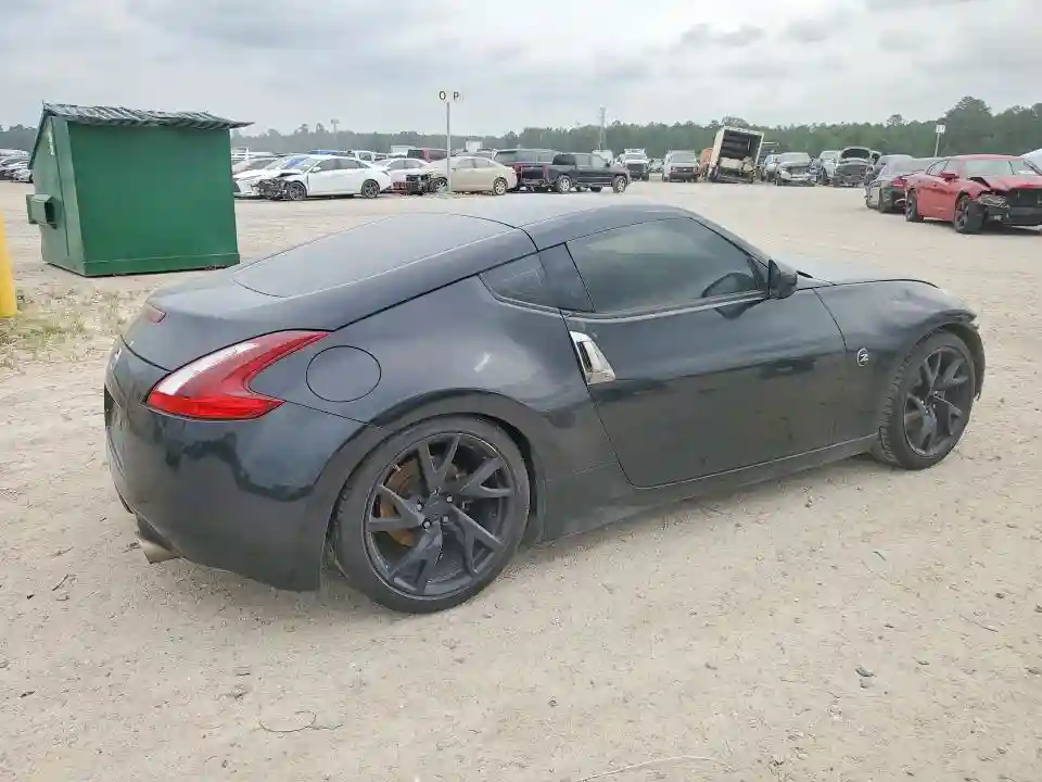 JN1AZ4EH7JM572440 2018 NISSAN 370Z-2