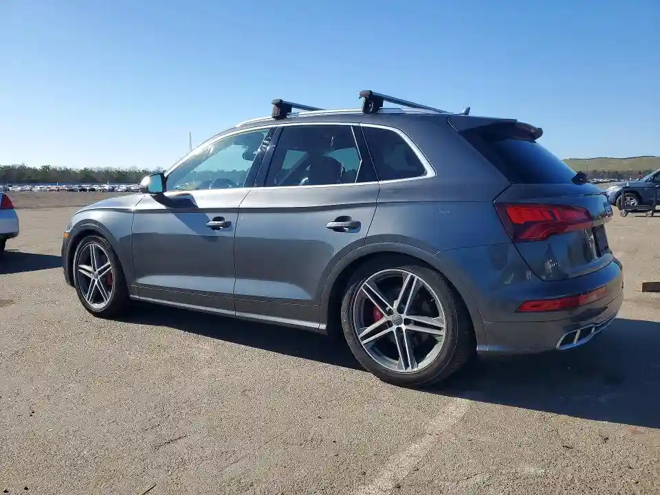 WA1A4AFY4J2180014 2018 AUDI SQ5-1