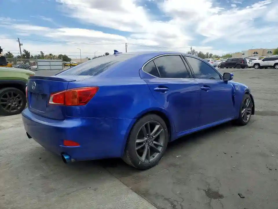 JTHBF5C29B5155975 2011 LEXUS IS-2