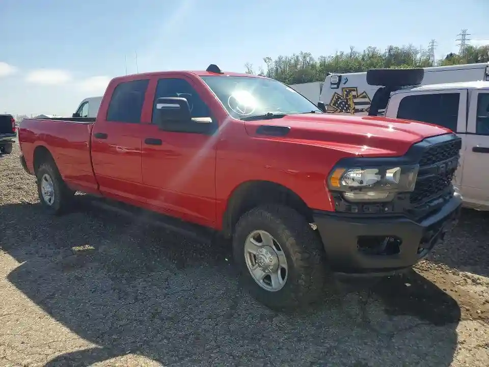 3C6UR5HJ6RG139745 2024 RAM 2500-3