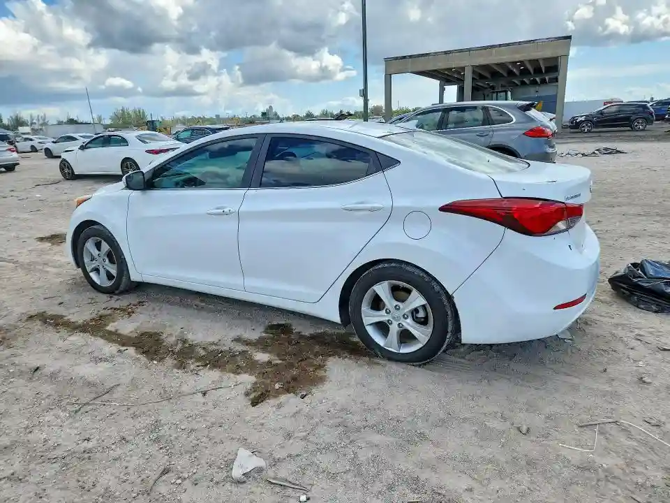 5NPDH4AE8GH788714 2016 HYUNDAI ELANTRA-1