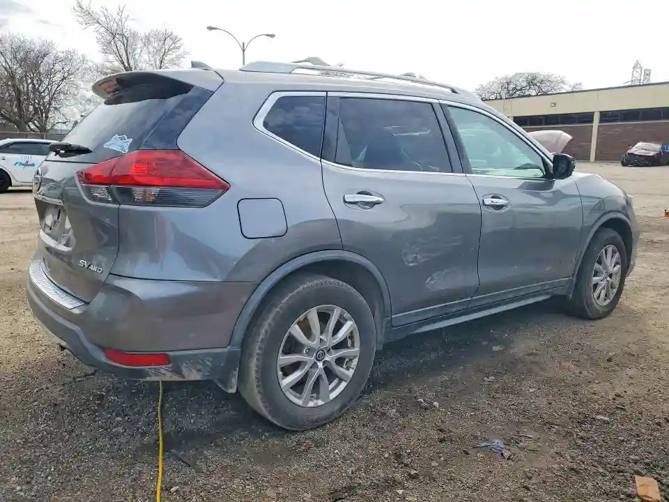 KNMAT2MV9JP556278 2018 NISSAN ROGUE-2