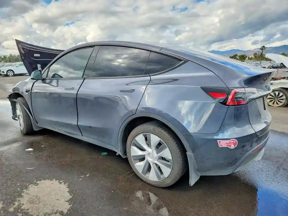 7SAYGDEE3PF905034 2023 TESLA MODEL Y-1