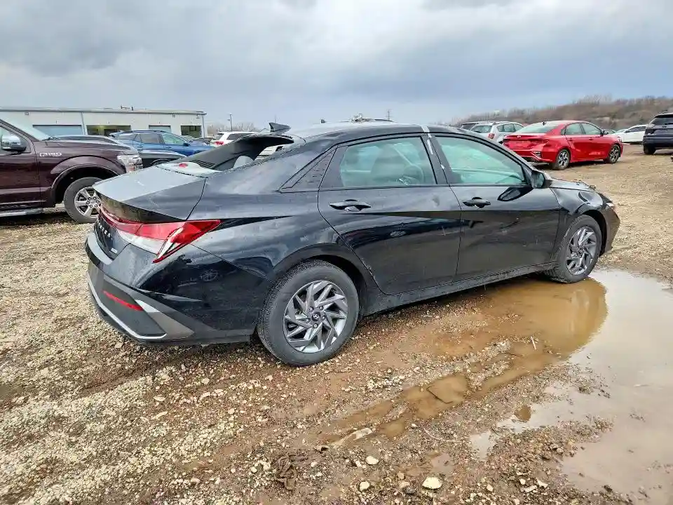 KMHLM4DJ2RU094623 2024 HYUNDAI ELANTRA HY-2