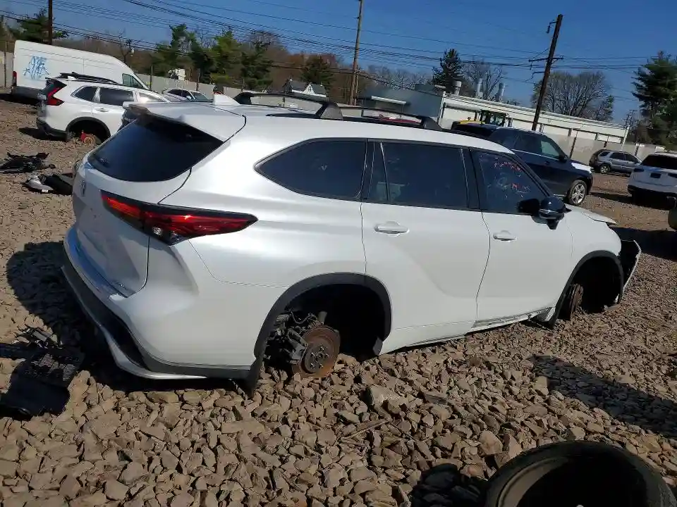 5TDJZRBH8NS166580 2022 TOYOTA HIGHLANDER-2