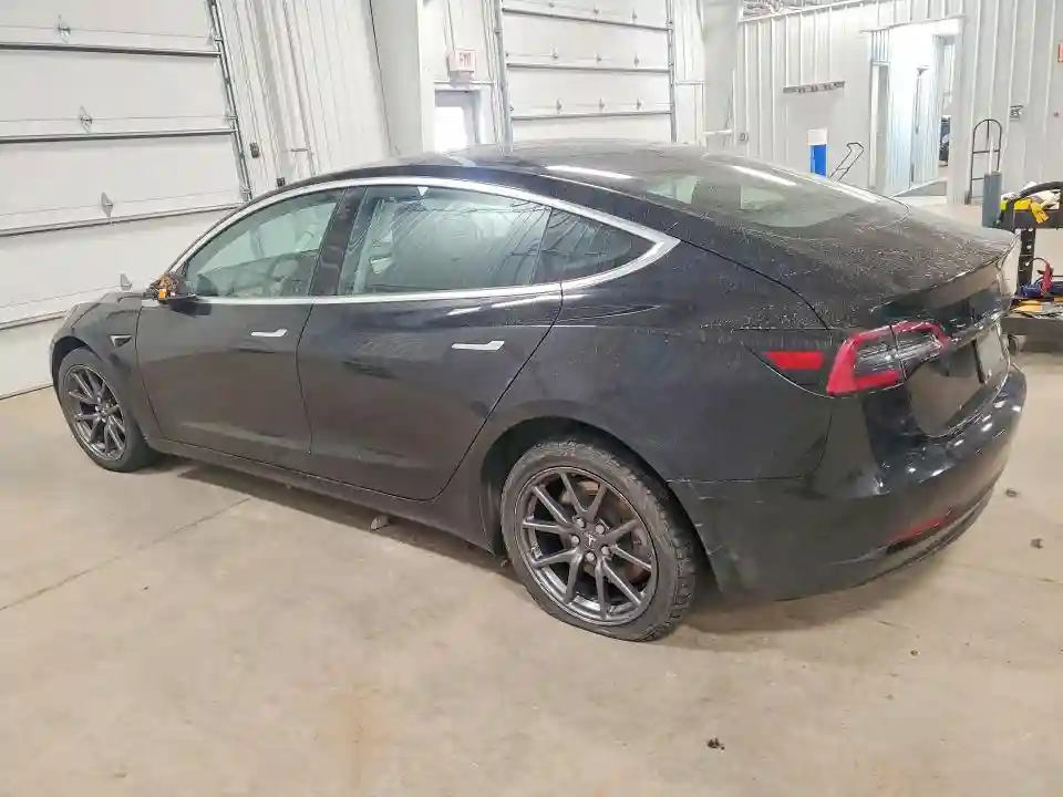 5YJ3E1EB5KF385669 2019 TESLA MODEL 3-1