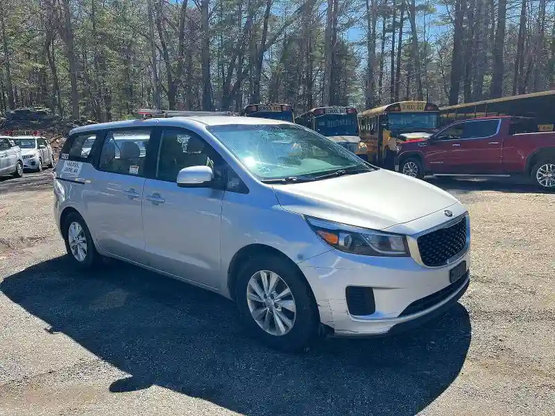 KNDMA5C12J6400723 2018 KIA SEDONA-0