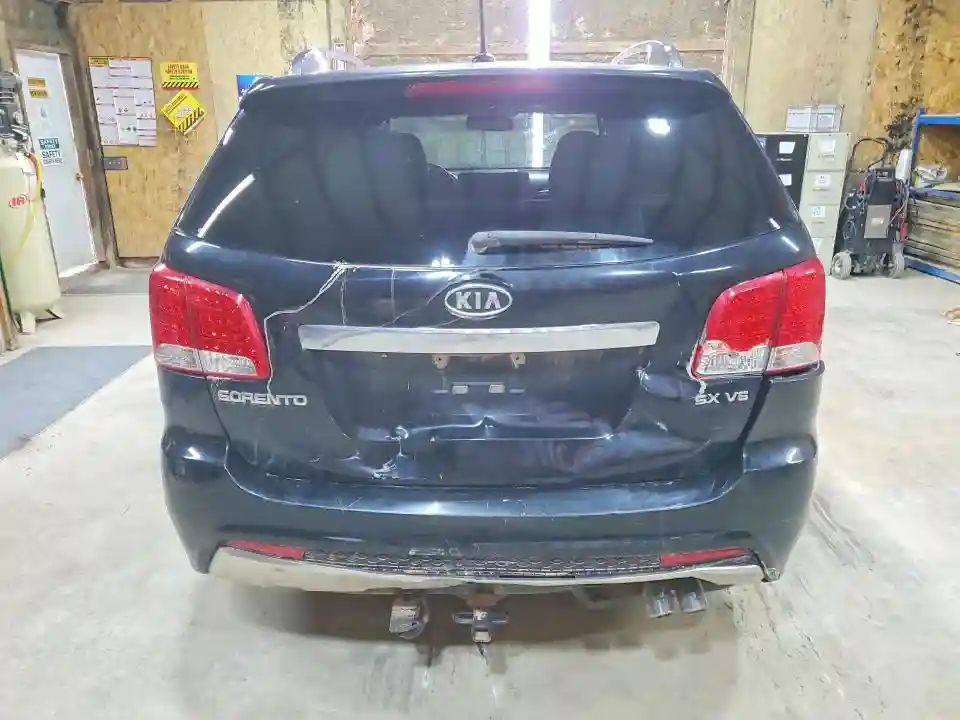 5XYKWDA24BG136448 2011 KIA SORENTO-5