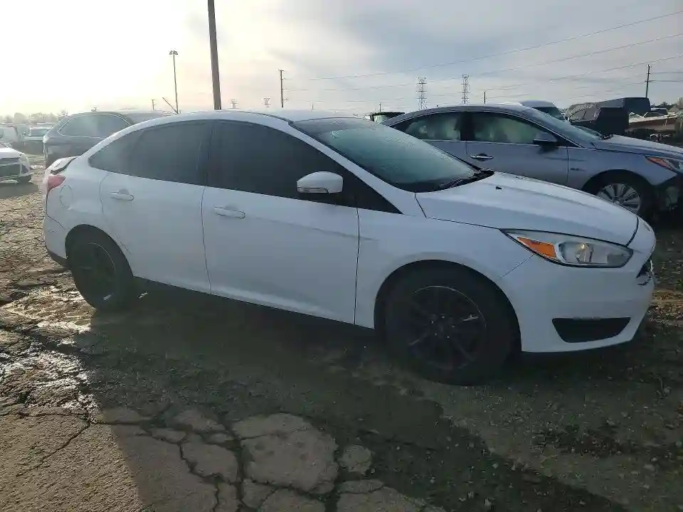 1FADP3F26GL389376 2016 FORD FOCUS-3
