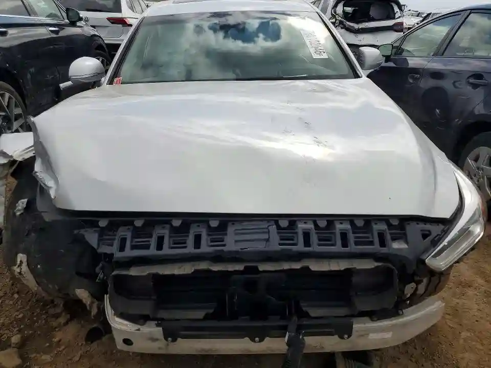 KMHG34JA1HU033027 2017 GENESIS G90-4