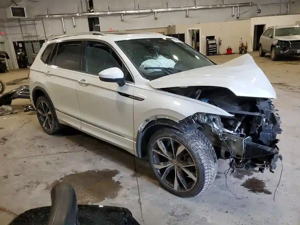 3VV4B7AX9RM124537 2024 VOLKSWAGEN TIGUAN-3