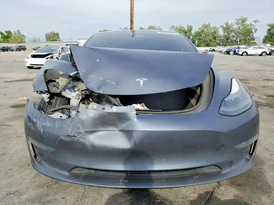 5YJ3E1EA8PF427685 2023 TESLA MODEL 3-4