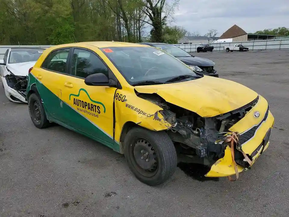 3KPA25AB3JE119777 2018 KIA RIO 5-DOOR-3
