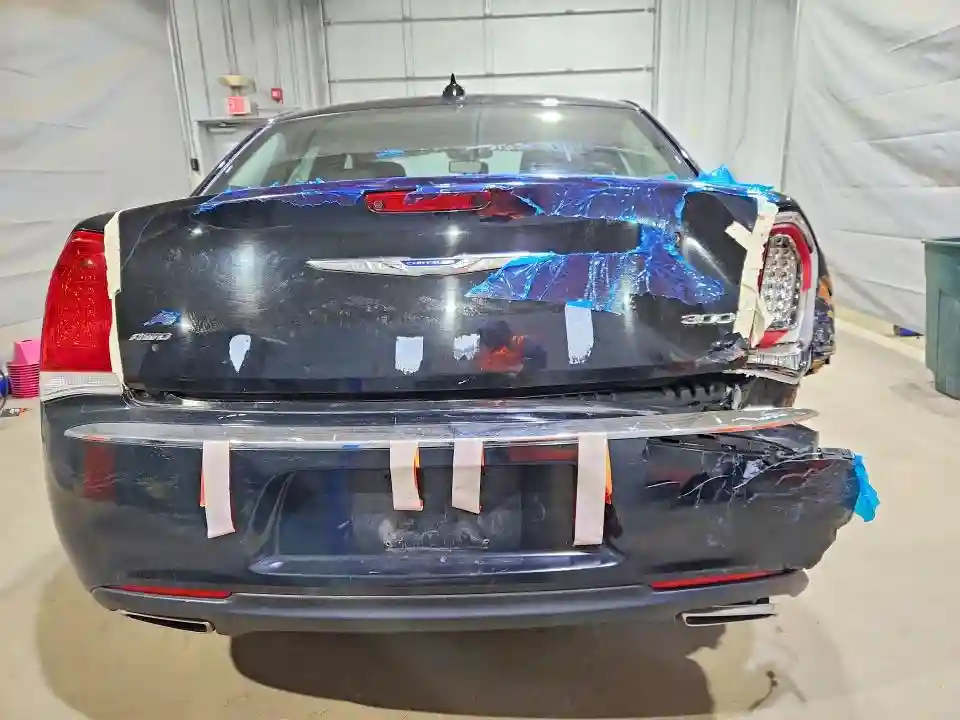 2C3CCARG5JH317154 2018 CHRYSLER 300-5