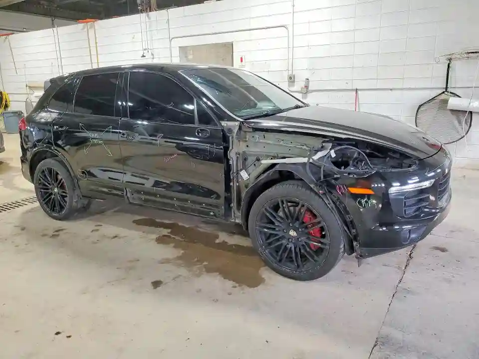 WP1AA2A21HKA80193 2017 PORSCHE CAYENNE-3
