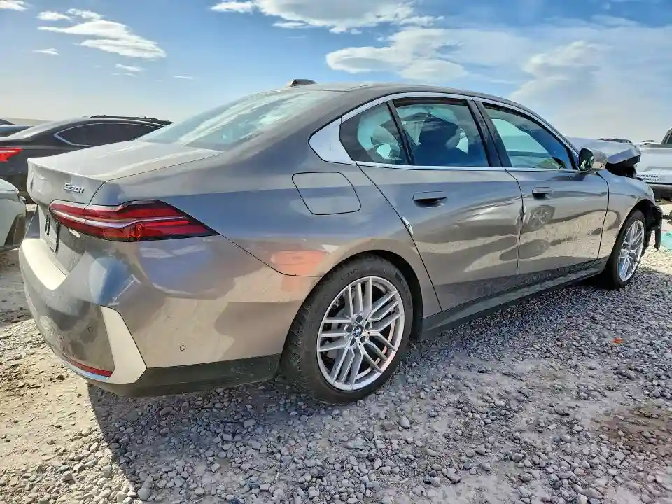 WBA53FJ00RCS45551 2024 BMW 5 SERIES-2