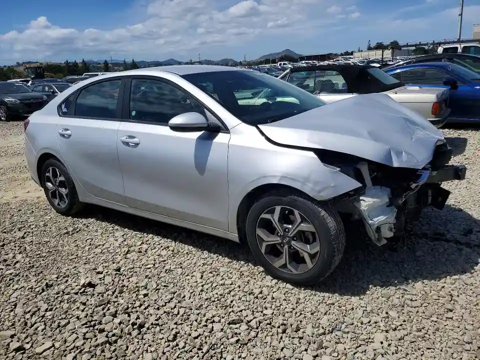 3KPF24AD5ME311434 2021 KIA FORTE-3