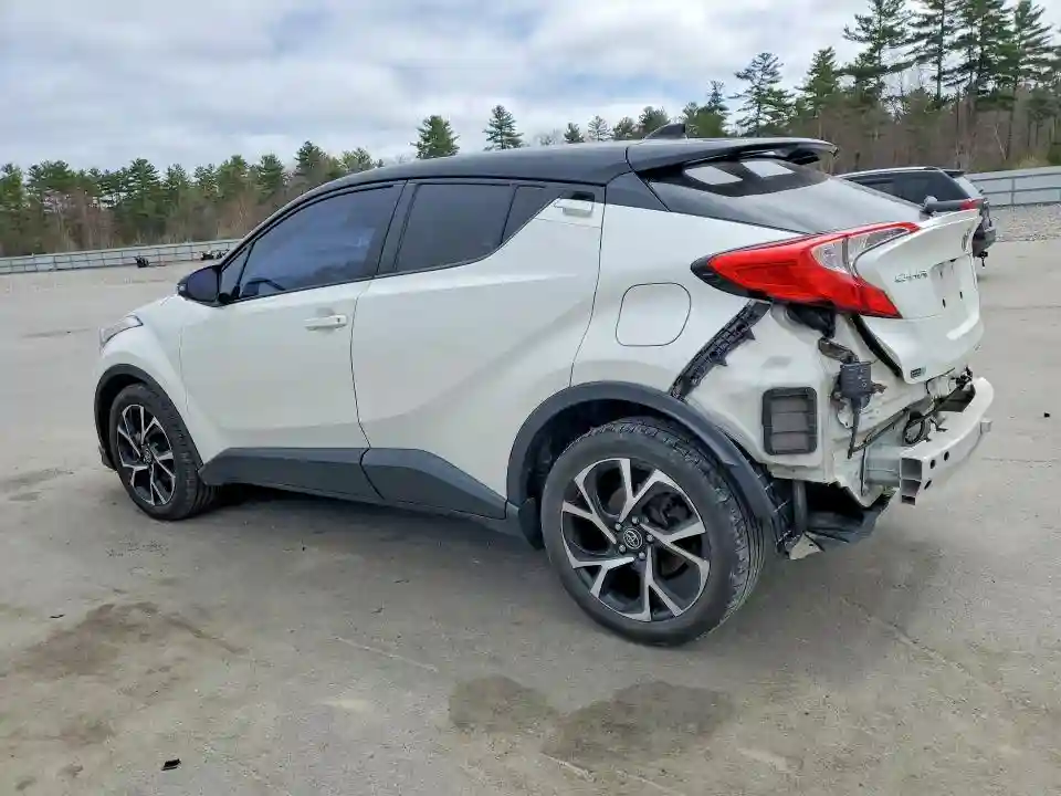 NMTKHMBX7KR100503 2019 TOYOTA C-HR-1