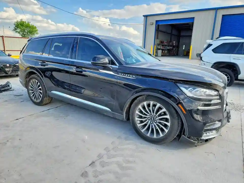 5LM5J7WC8LGL24881 2020 LINCOLN AVIATOR-3