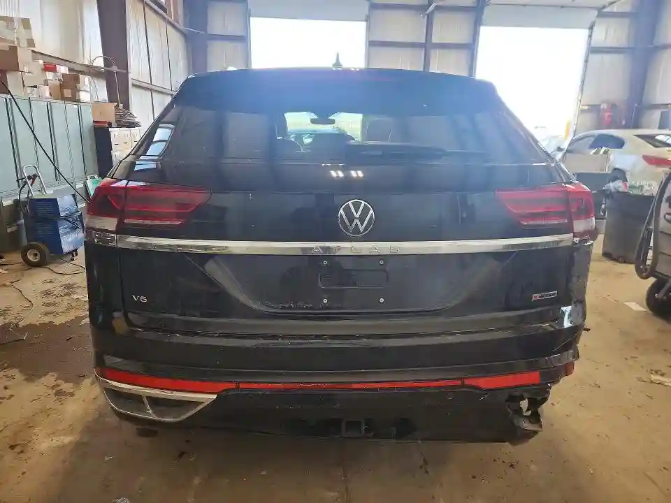 1V2FE2CA2NC207862 2022 VOLKSWAGEN ATLAS CROS-5