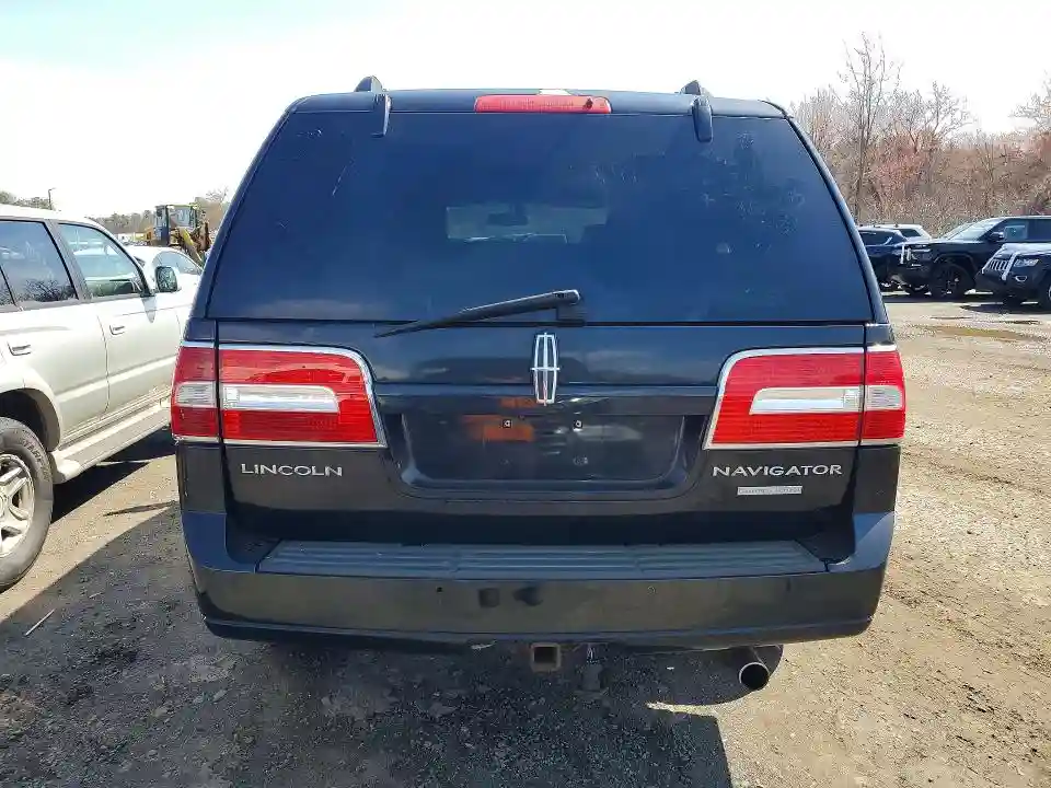 5LMJJ2J5XBEJ01892 2011 LINCOLN TOWNHOUSE NAVIGATOR-5