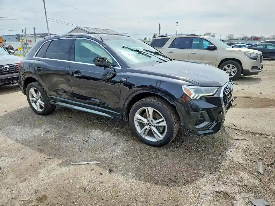 WA1EECF33M1059953 2021 AUDI Q3-3