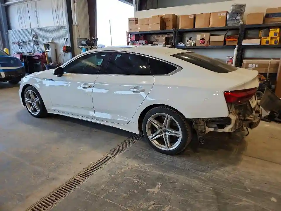 WAUDACF54MA015889 2021 AUDI A5-1