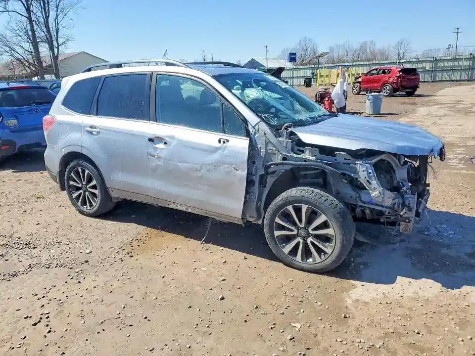 JF2SJGTC9HH425302 2017 SUBARU FORESTER-3