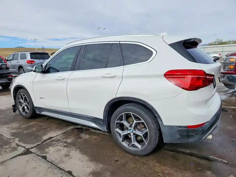 WBXHT3C3XG5F65716 2016 BMW X1-1