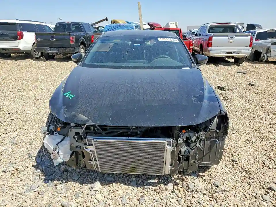 JM1BPAKM5S1776390 2025 MAZDA MAZDA3-4