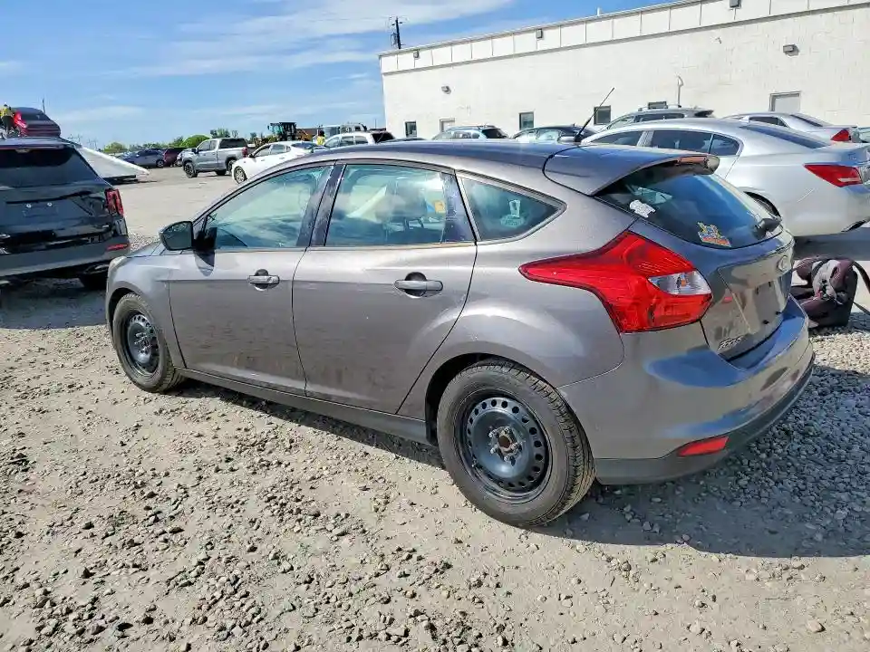 1FAHP3K24CL302639 2012 FORD FOCUS-1