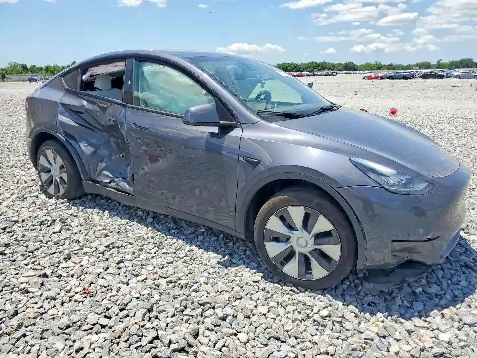 7SAYGDEEXPF619620 2023 TESLA MODEL Y-3
