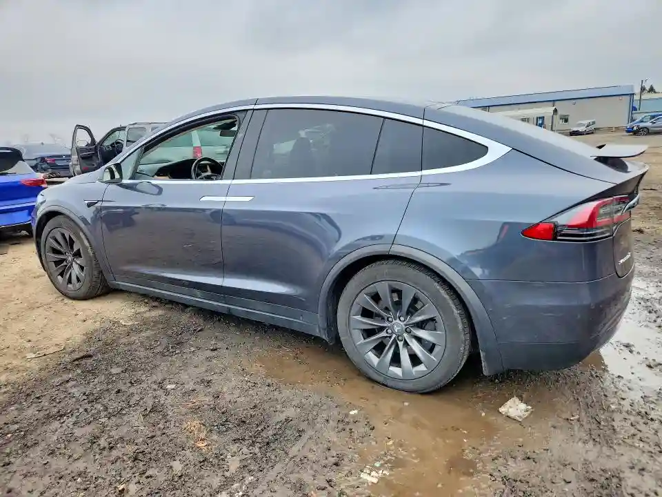 5YJXCBE25JF101694 2018 TESLA MODEL X-1