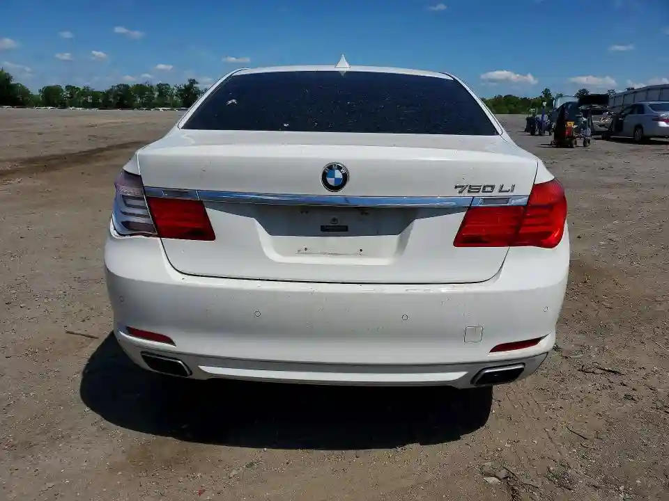 WBAKB8C52CDX20418 2012 BMW 7 SERIES-5