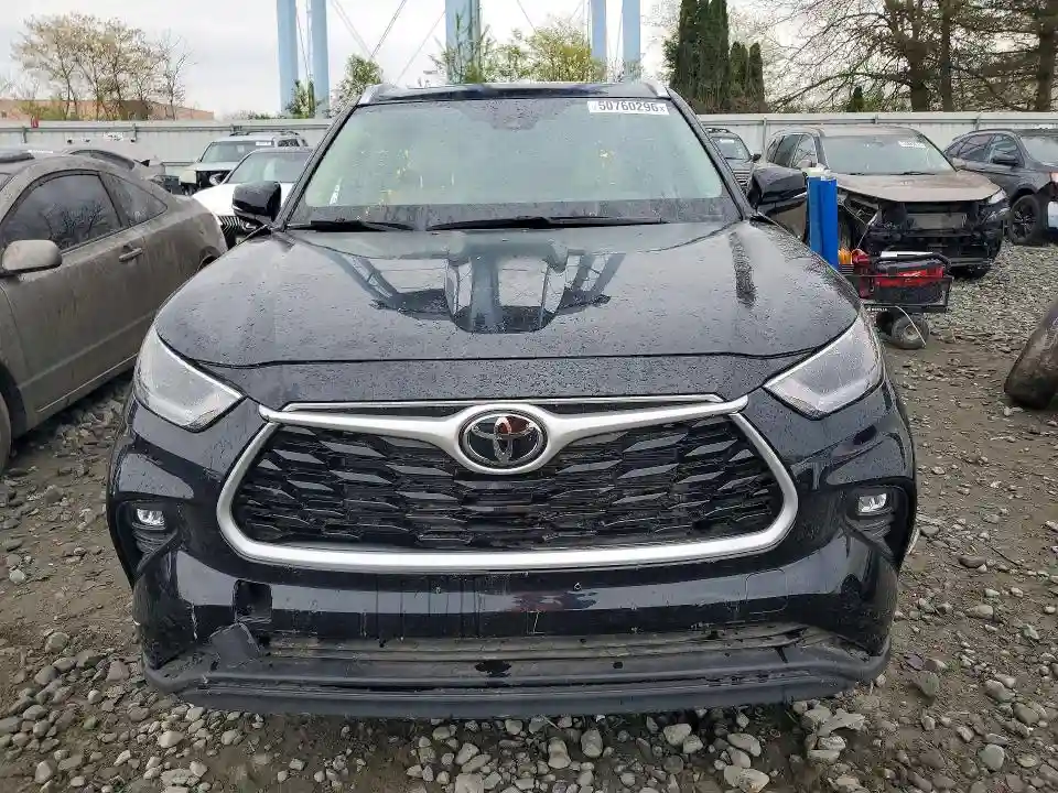 5TDGZRBH3MS557385 2021 TOYOTA HIGHLANDER-4