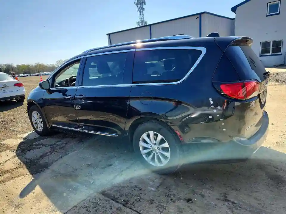 2C4RC1BG2KR531501 2019 CHRYSLER PACIFICA-1
