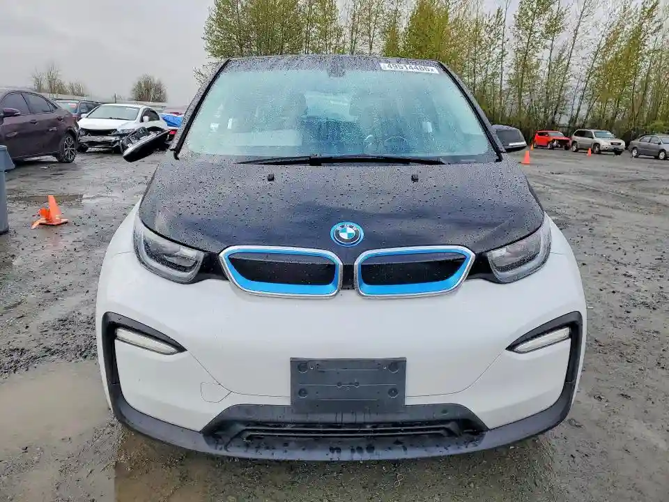WBY8P2C57K7D00518 2019 BMW I SERIES-4