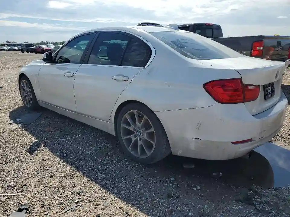 WBA3B1C5XFK139812 2015 BMW 3 SERIES-1