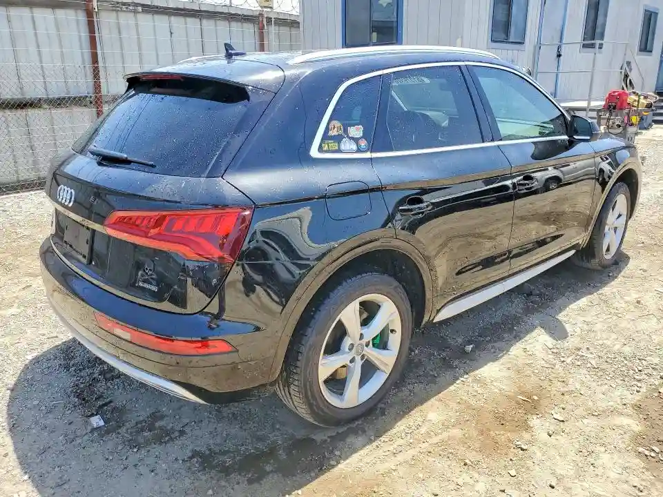 WA1ANAFY5L2040599 2020 AUDI Q5-2