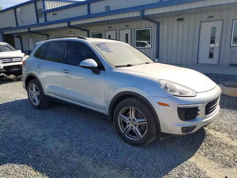 WP1AA2A21GLA10136 2016 PORSCHE CAYENNE-3