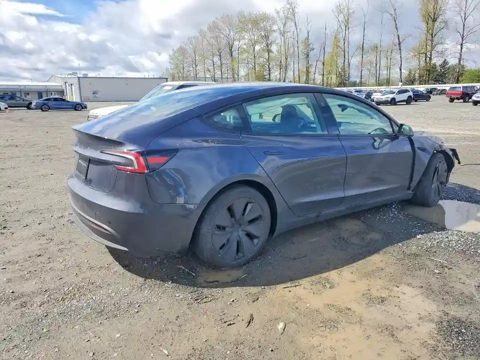 5YJ3E1EA6RF831796 2024 TESLA MODEL 3-2