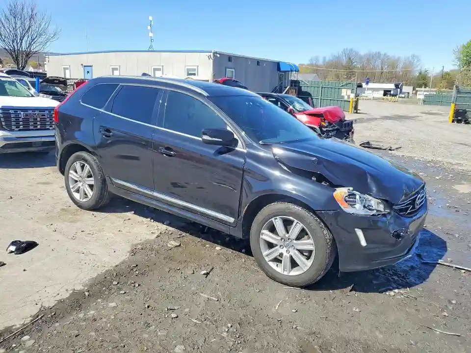 YV4902RK1G2837536 2016 VOLVO XC60-3