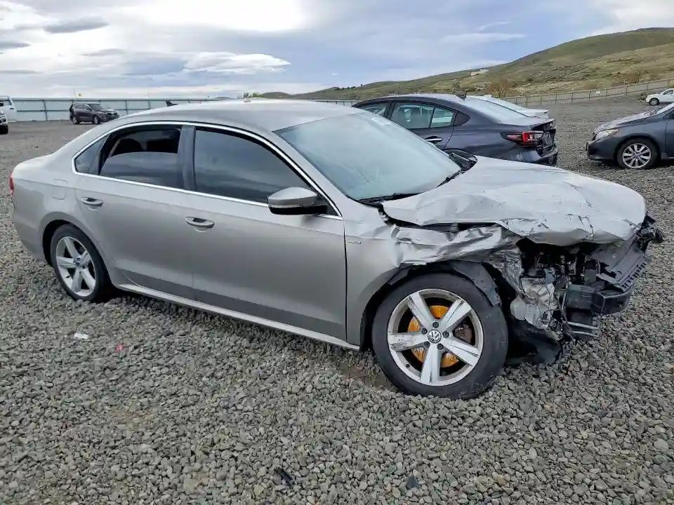 1VWAS7A3XEC044929 2014 VOLKSWAGEN PASSAT-3