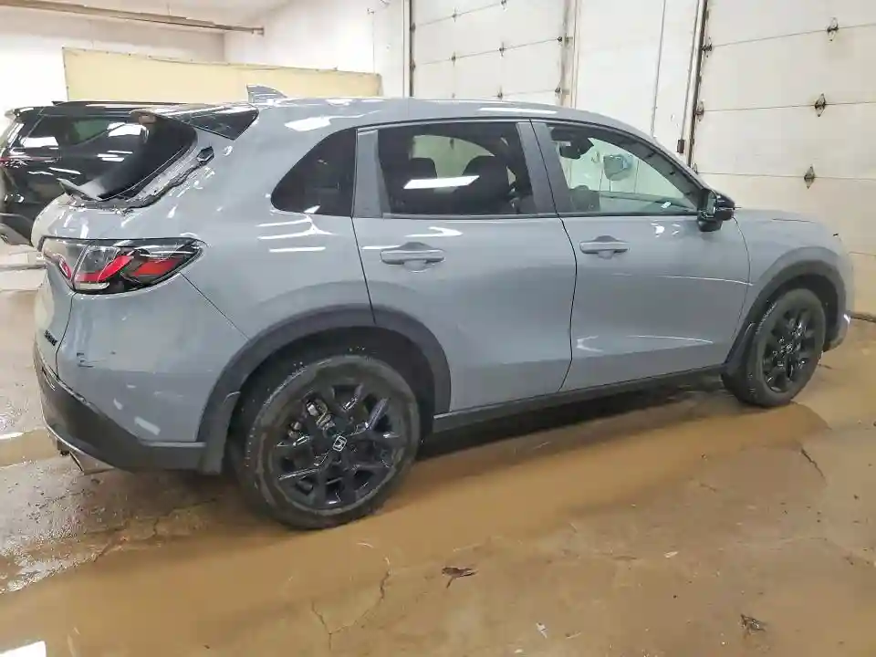 3CZRZ2H56RM758910 2024 HONDA HR-V-2