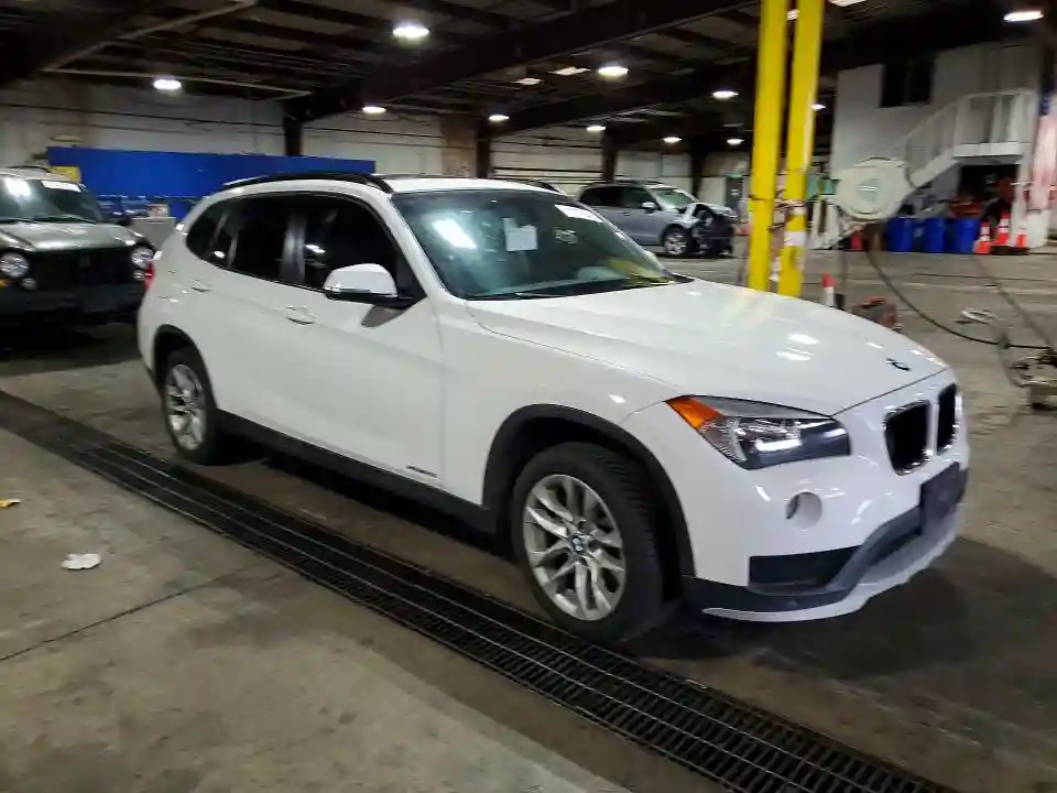 WBAVL1C50FVY34661 2015 BMW X1-3