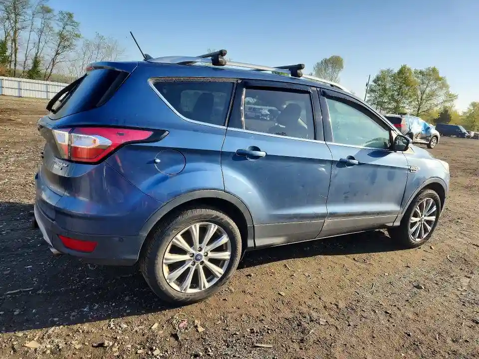 1FMCU9J92JUA66963 2018 FORD ESCAPE-2